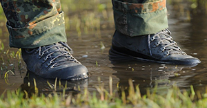 oil and water resistant work boots